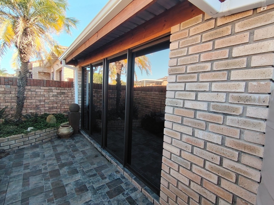 2 Bedroom Property for Sale in Walmer Downs Eastern Cape
